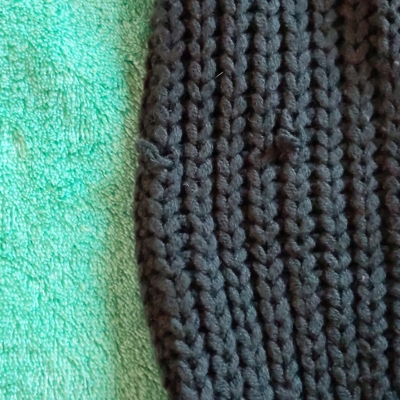 ⭐FREE⭐EXPRESS Knit Turtleneck Sweater - Picture 8 of 9